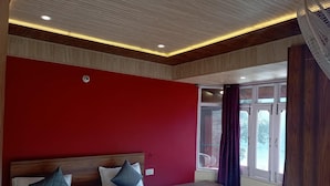 Unclassified image, 3 of 32, button - Goroomgo Gp Mall Road Nainital (Nainital)