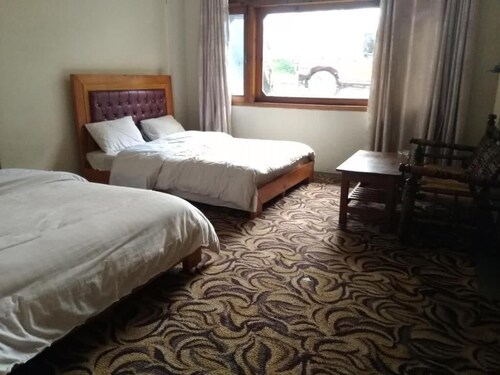 Tourist Inn Hotel Shogran