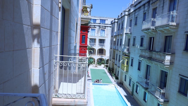 Lejlighed - balkon - udsigt til pool | Pool | Udendørs pool