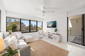 Living area - Beachside Views 2 Bedroom Poolside Apt Mooloolaba (Mooloolaba)