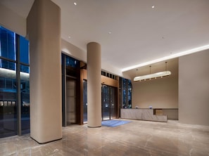 Lobby - Holiday Inn Express Shanghai North Bund Riverside (Shanghai)
