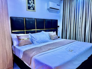 Presidential Suite, City View - De Generals Hotel (Ibadan)