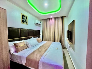 Deluxe Single Room, City View - De Generals Hotel (Ibadan)