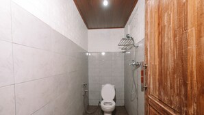 Biệt thự, quang cảnh hồ bơi | Phòng tắm