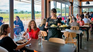 Dining - The Colony At Mandoon Estate (Perth)