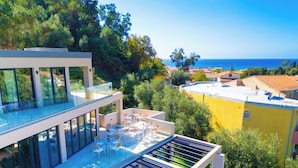 Outdoor dining - Nobile Boutique Hotel (Corfu)