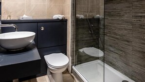 Bathroom - Fir Trees Hotel (Strabane)