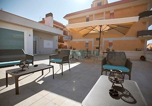 Outdoor dining - Castrichella Boutique Hotel (Fiumicino)