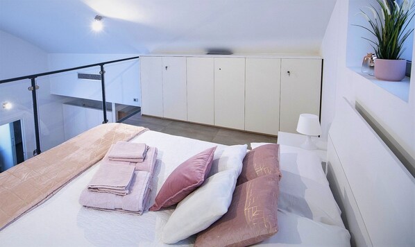 Room - Design Central Apartment (Bergamo)