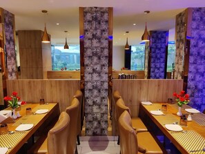 Dining - Hotel Shri Radha Nikunj Vrindavan (Mathura)
