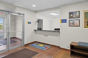 Lobby - Days Inn by Wyndham Lamont (Lamont)