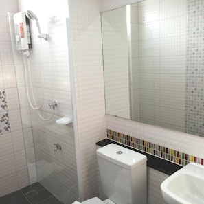 Bathroom - The Like Hotel (Udon Thani)