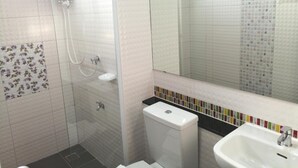 Bathroom - The Like Hotel (Udon Thani)
