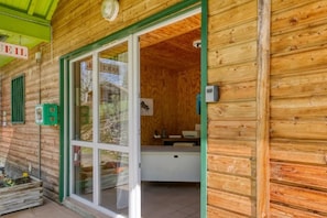 Unclassified image, 5 of 42, button - Residence la Chazotte (Saint-Jacques-d'Ambur)