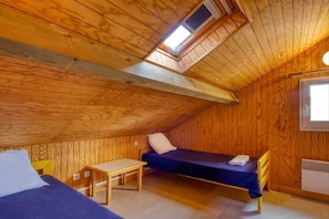 Unclassified image, 3 of 42, button - Residence la Chazotte (Saint-Jacques-d'Ambur)
