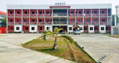 EC Hotel Near Laoag Airport by Zuzu