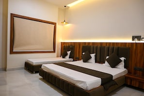 Unclassified image, 3 of 17, button - Hotel Kedar Dham (Mathura)