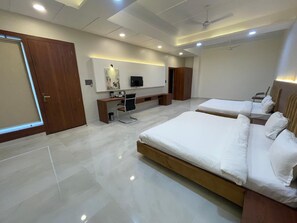 Unclassified image, 5 of 17, button - Hotel Kedar Dham (Mathura)