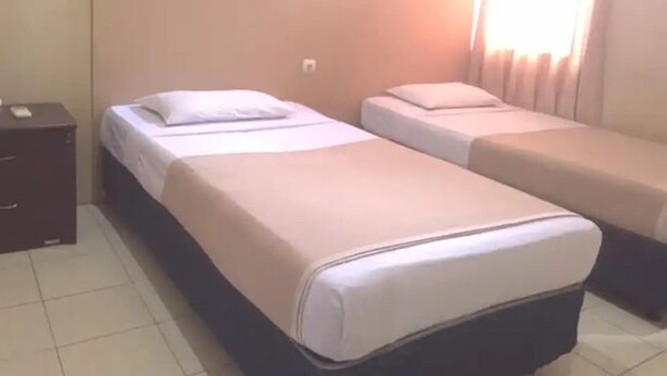 Unclassified image, 1 of 6, button - Paparisa Manise Hotel Sorong (Sorong)