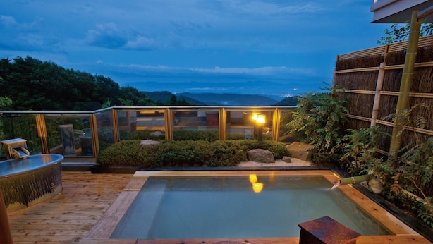 Outdoor spa tub - Nagame no Yakata Kounkaku (Nihommatsu)