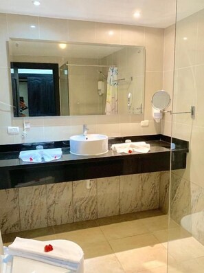 Bathroom - The MT Hotel Plaza Brisas (Punta Cana)