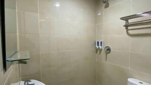 Bathroom - Hotel Diamond Tarakan (Tarakan)