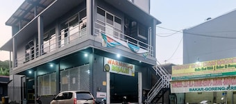 Upcity Express Hotel Semarang by Pillow