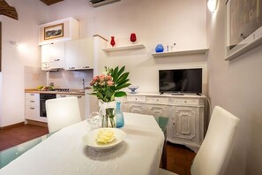 Dining - Pignone Apartment (Florence)