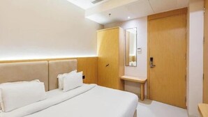 Unclassified image, 4 of 22, button - The Nest Inn (Varanasi)