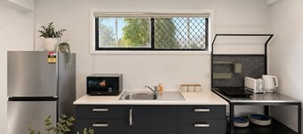 Morayfield Garden Retreat|Large Patio |1BR Haven