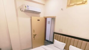 Unclassified image, 4 of 22, button - Kashi Gulab Homestay (Varanasi)