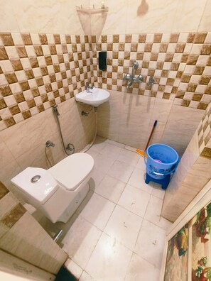 Phòng đôi Deluxe, quang cảnh thành phố | Phòng tắm