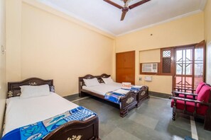 Room - Omji Ashram - Udasin Sangat Rishi (Ayodhya)