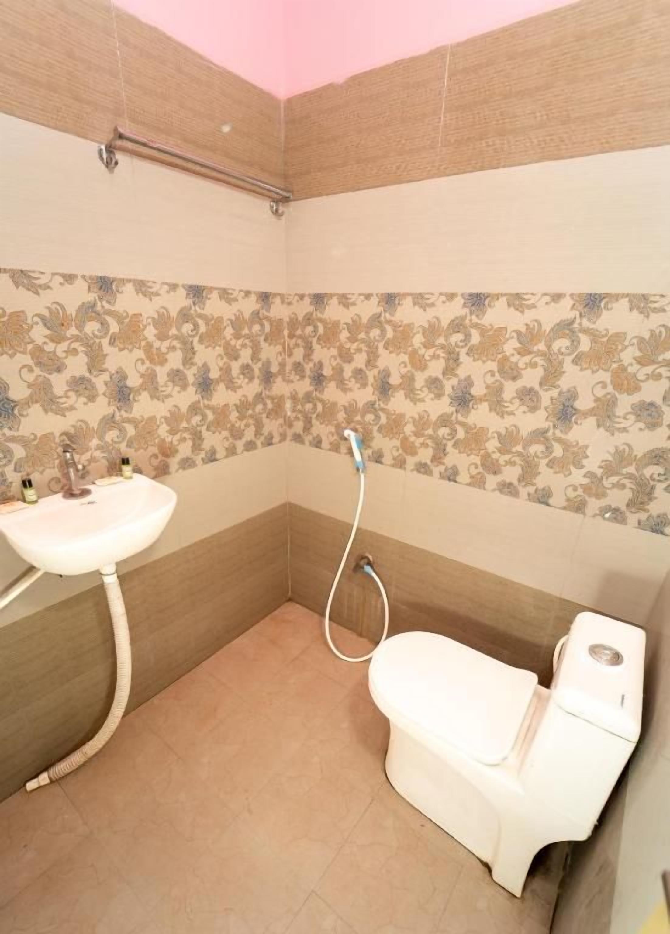 Deluxe Tek Büyük Yataklı Oda | Banyo