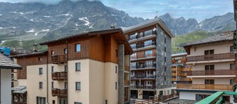 Alpine Nook - Central Cervinia Ski-in/Ski-o