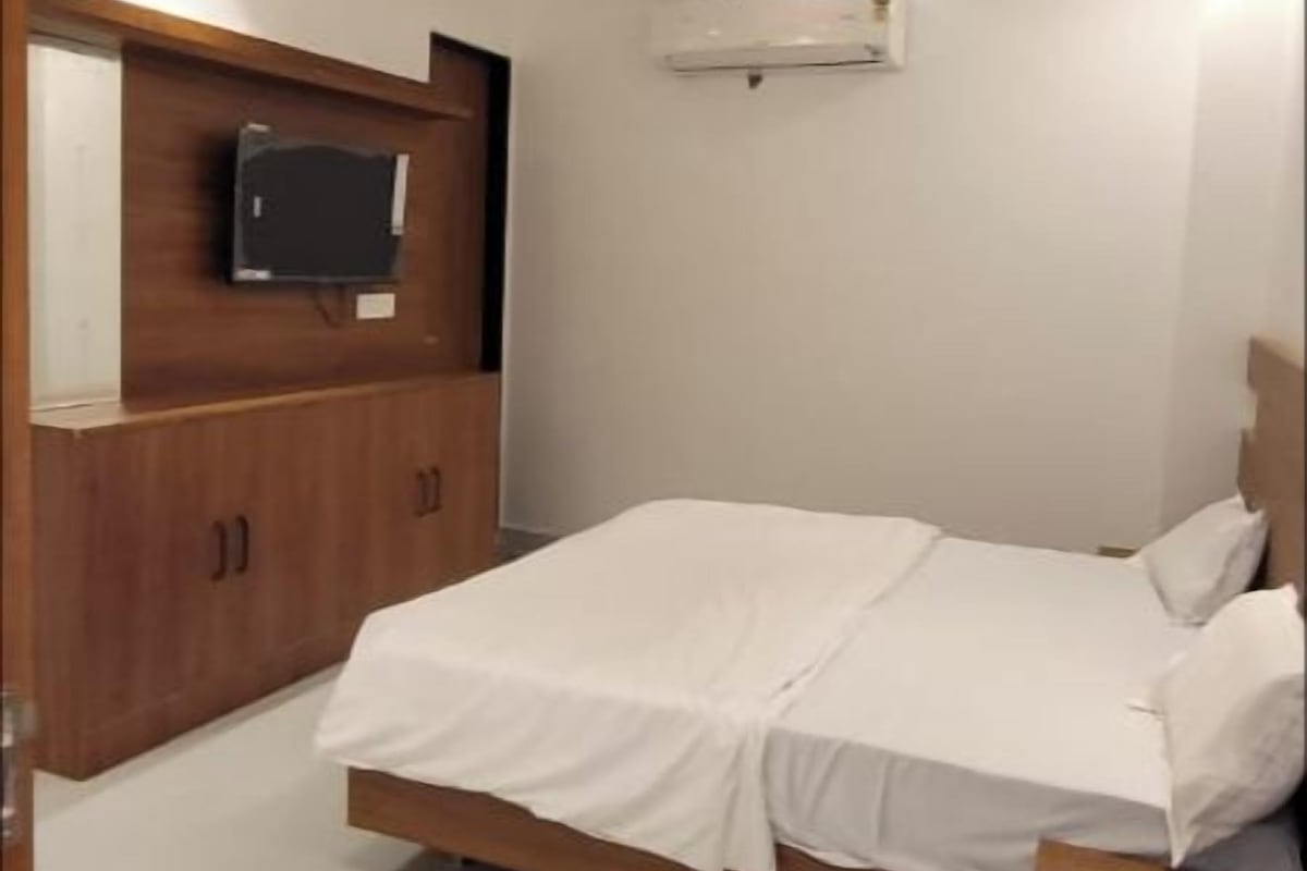 Quarto casal luxo, sacada, vista para o jardim | Cofres nos quartos