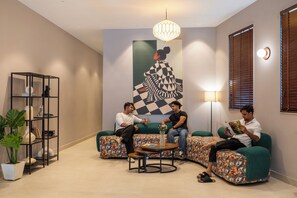 Unclassified image, 3 of 61, button - Minimalist - South Delhi  (New Delhi)