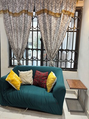 Unclassified image, 5 of 17, button - Charming 1-bedroom apartment in Kumasi Dompoase Aprabo perfect for stay (Kumasi Dompoase Aprabo)
