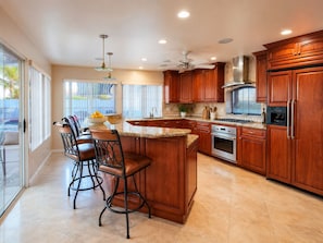 Private kitchen - 3-bedroom house in fantastic San Diego with cool AC (San Diego)
