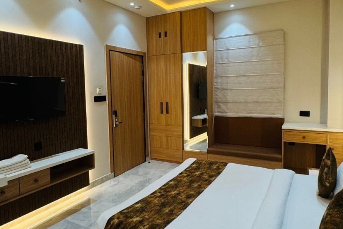 Junior Suite, City View | Kalis bunyi 
