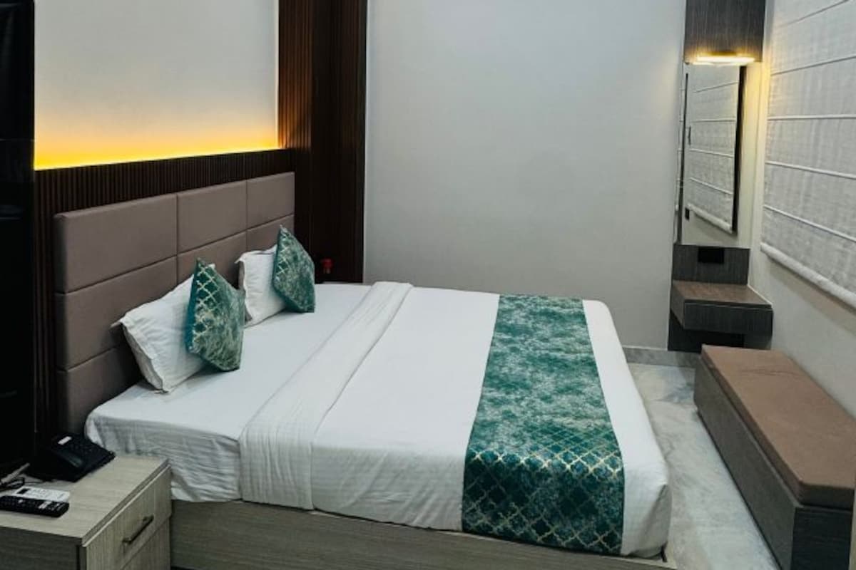 Premium Room | Kalis bunyi 