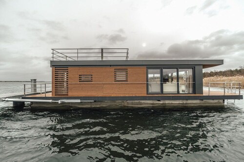 Houseboat Water Dream