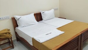 Bàn, khu vực làm việc phù hợp cho laptop 