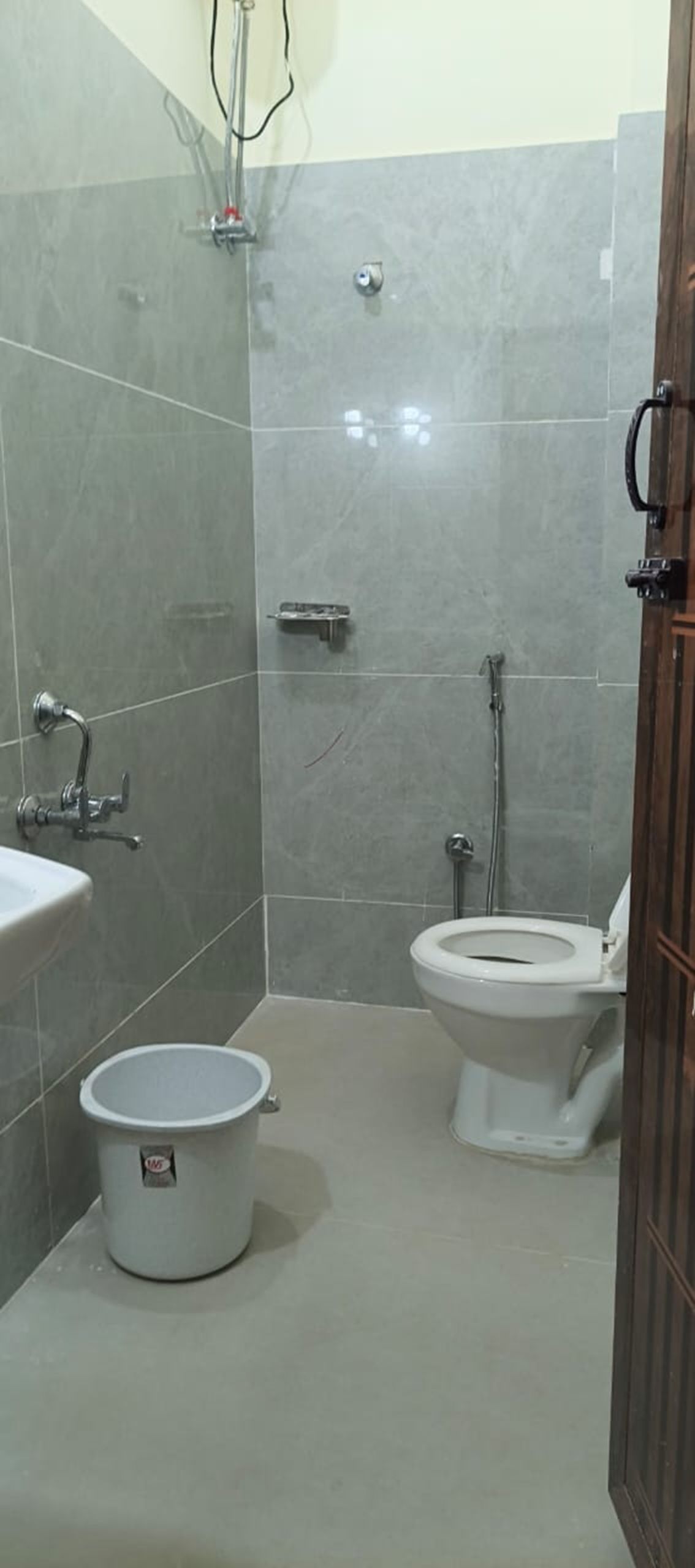 Towels, soap, shampoo