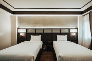 Ảnh chưa phân loại, 3 trong số 17 ảnh, nút