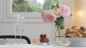Departamento superior, vista al jardín | Restaurantes