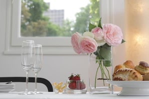 Appartement Supérieur, vue jardin | Restauration