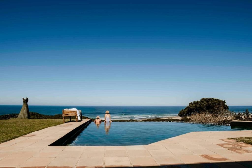 2 outdoor pools