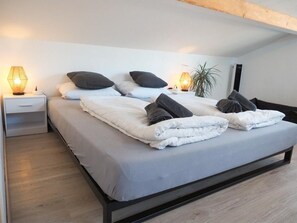 Unclassified image, 3 of 57, button - Vrbo Property (Peißenberg)