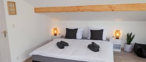 1 habitación, escritorio, tabla de planchar con plancha y wifi gratis